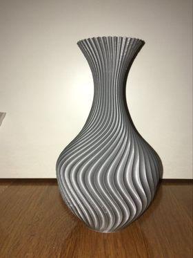 Twisty vase