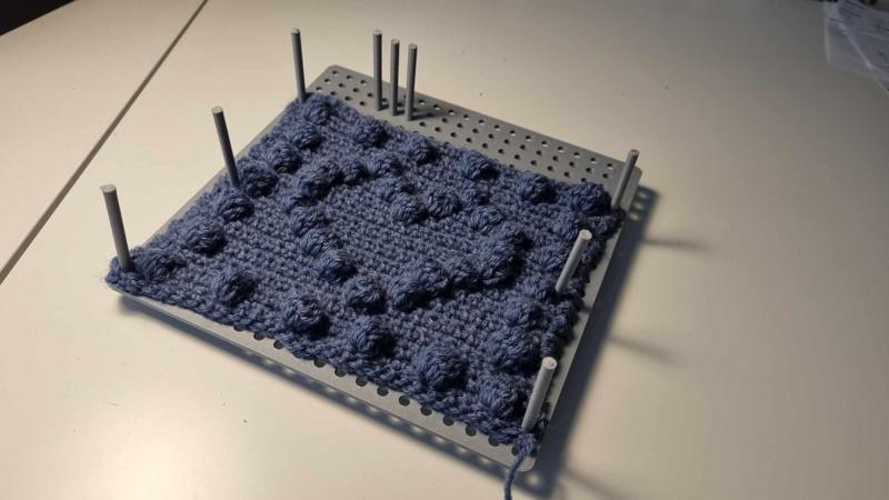 Grannysquare stretcher
