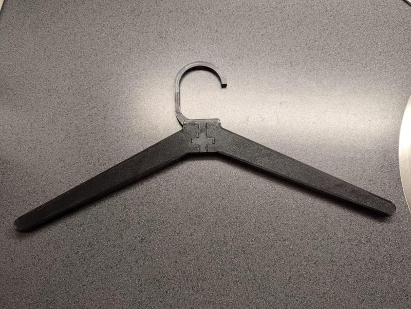 Clothes hanger
