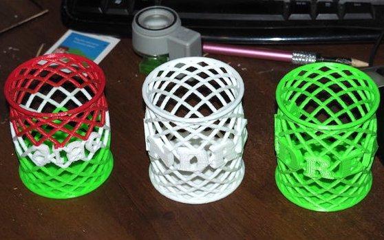 Customizable pen holder