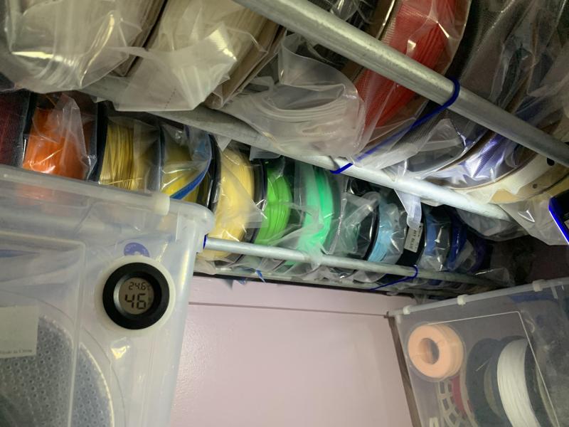 Ulta minimalist filament rack