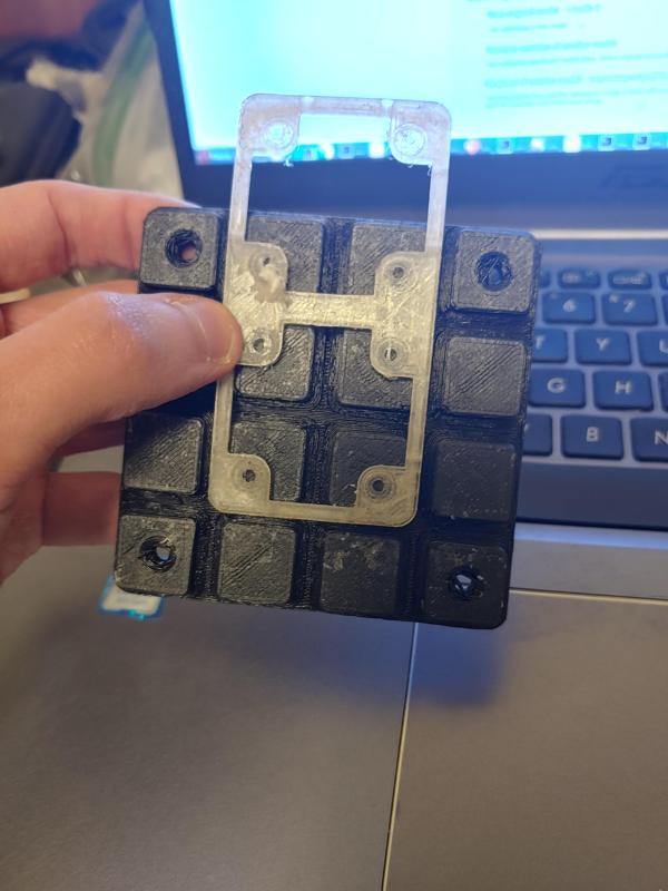 Gridfinity compatible half-grid adapter plate