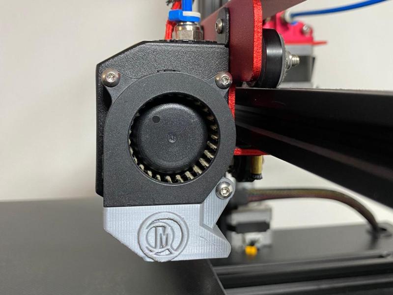 Extruder fan shroud for 3D printers
