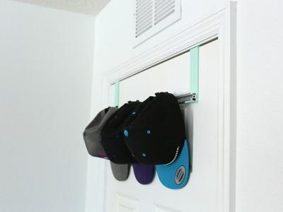 2020 Extrusion Door Hanger