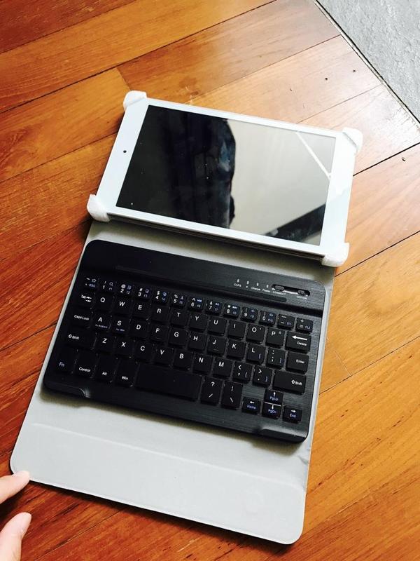 Chuwi Hi 8 Tablet Holder