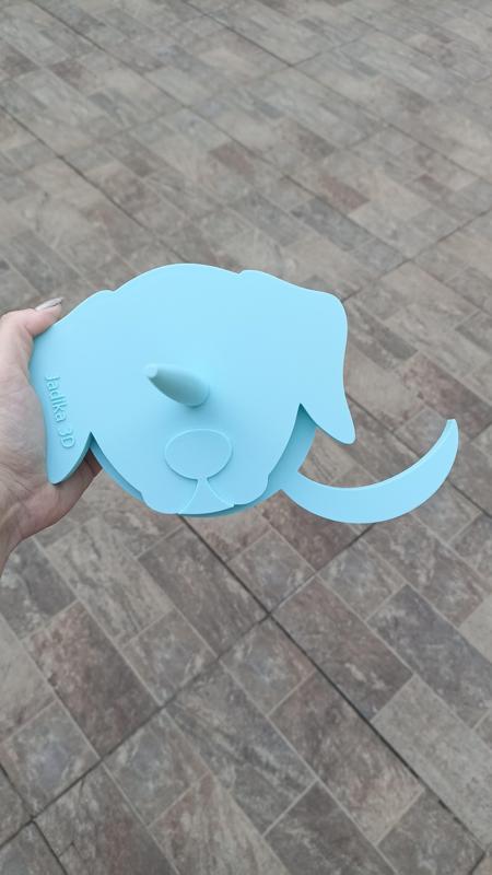 Dog-shapeed yarn spinner