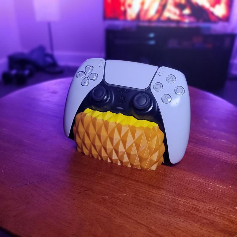 PS5 CONTROLLER HOLDER || THICK BODY || STUDS 2 PATTERN