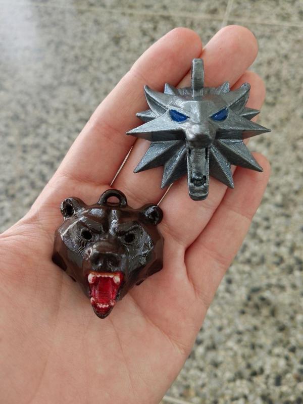 The Witcher Wolf Emblem Key Ring and Pendant