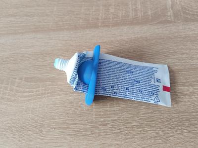 Tooth Paste Squeezer