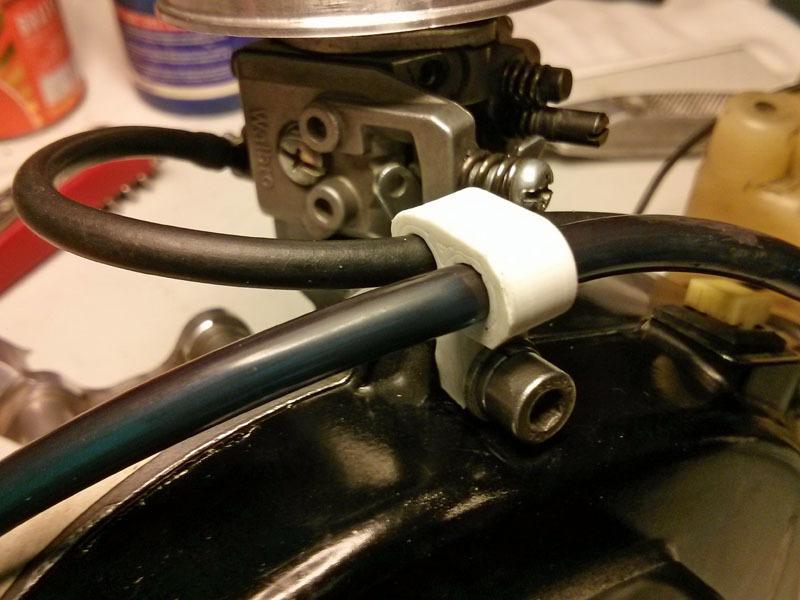 Fuel hose holder for LargeScale model car