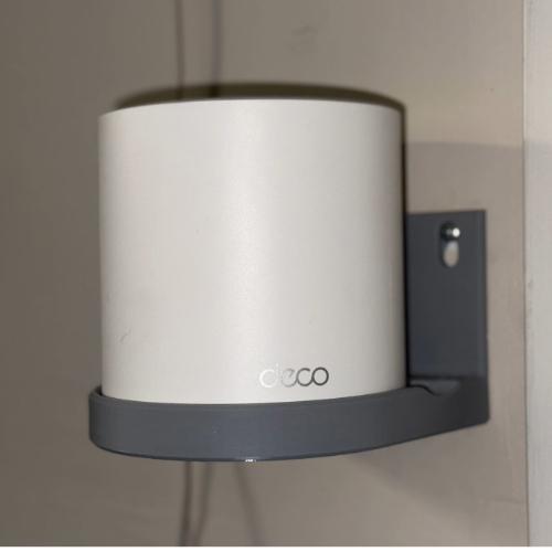 TP-Link Deco AX3000 Holder - Space-Saving Wall Shelf