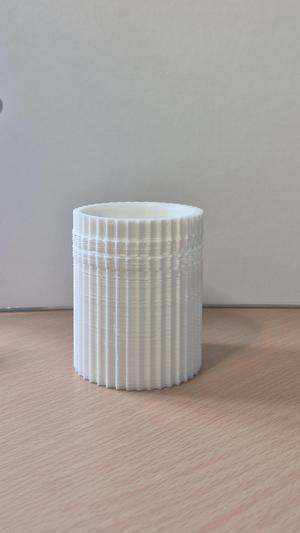 Pen holder (/ vase)
