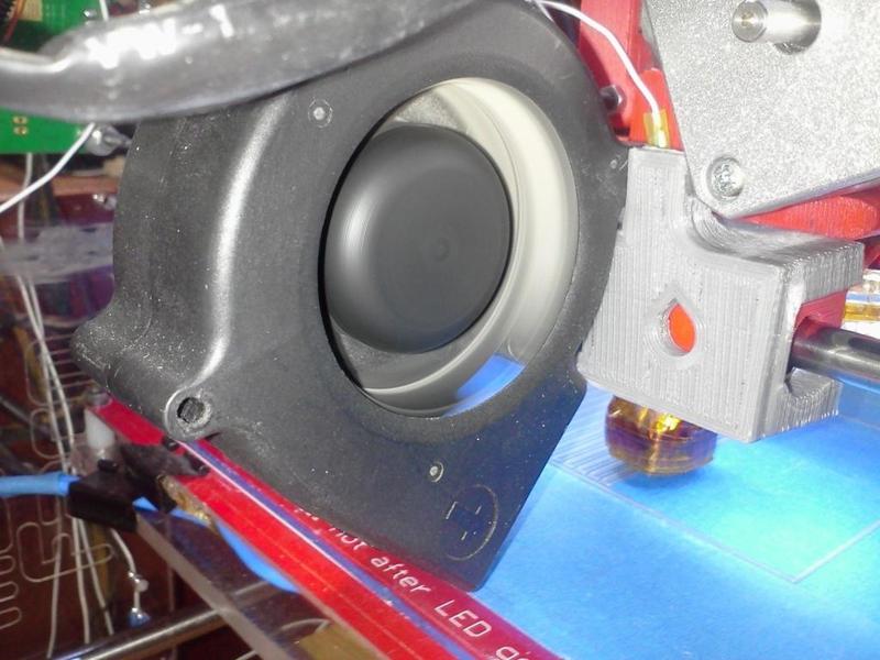 Prusa (lm8uu x-carriage) Clip-on Fan Mount