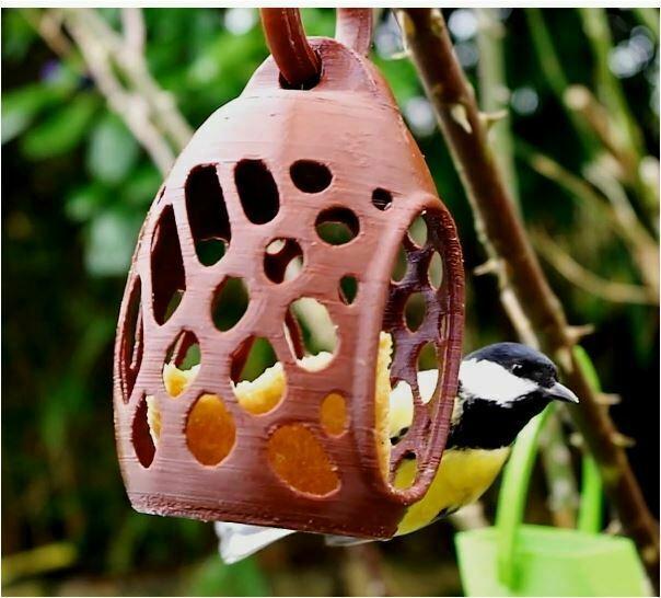 Batch of bird feeders