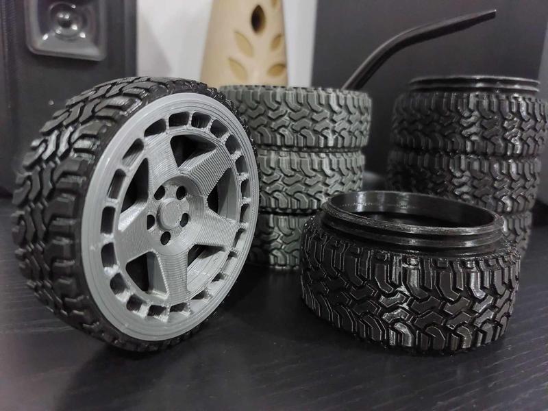 COMPLETE SET OF MATE WHEELS