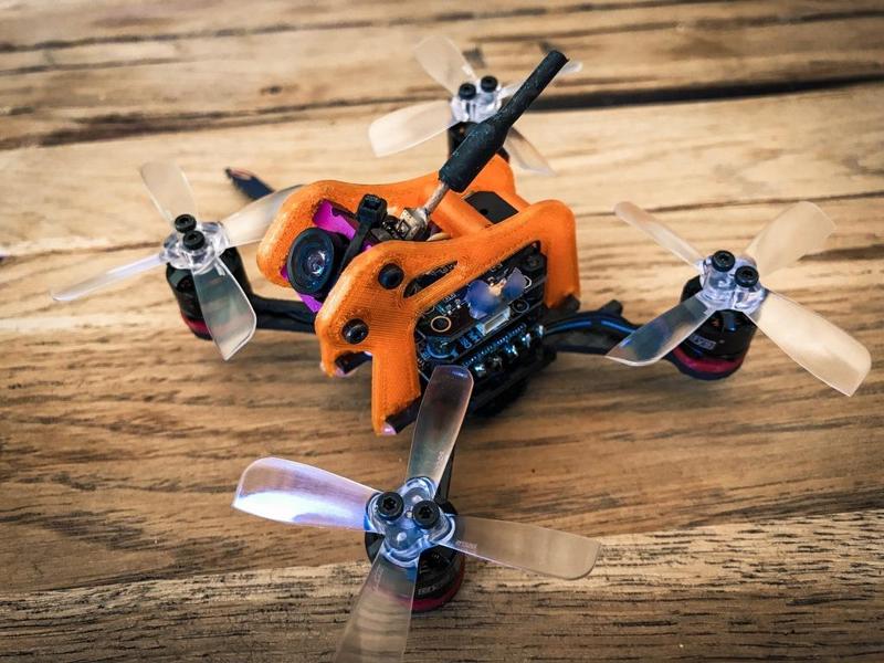 Eachine Lizard95 Camera Tower 45º