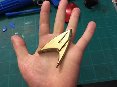 star trek discovery badge