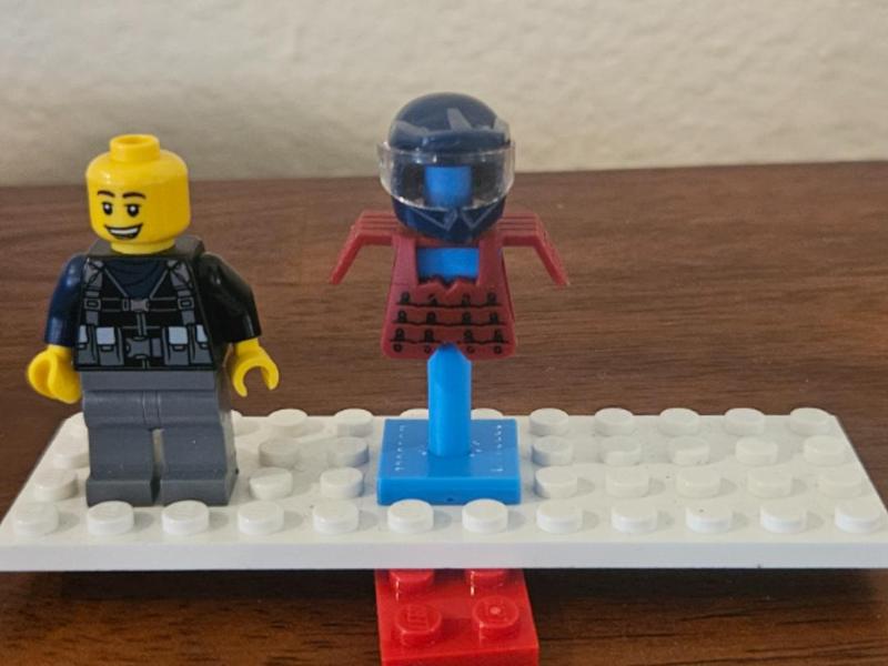 famous brick compatible armor stand