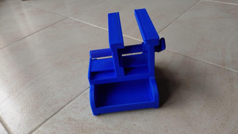 aids hand for electronic solder