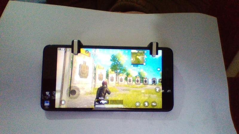 Phone Shoulder Button (PUBG Mobile)