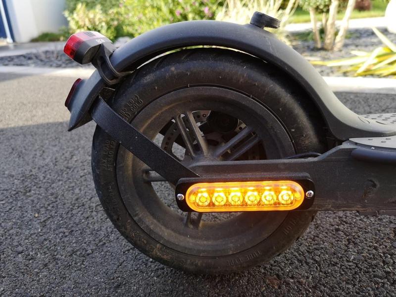 Xiaomi M365 rear blinkers adapter