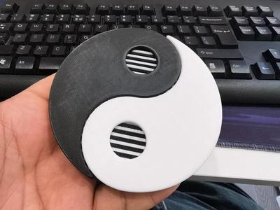 Yin and Yang Combs