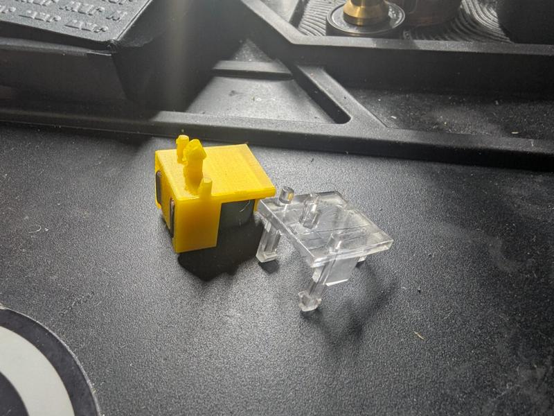 Hunter Douglas VertiGlide Magnet Cap 