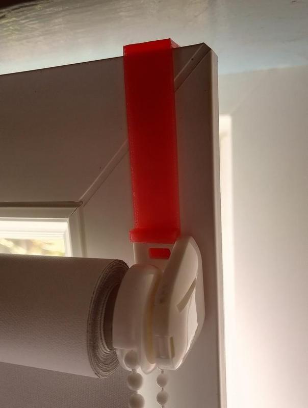 Accroche rallonge store de fenêtre