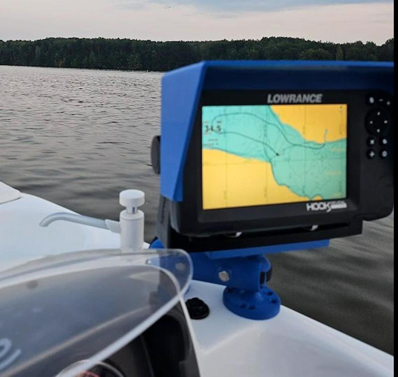 Hook Reveal 7 Dual 1.5 RAM Ball Mount