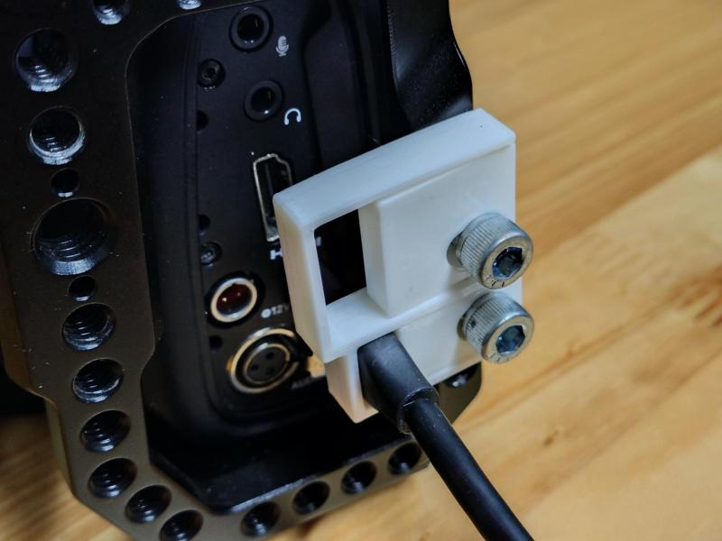 BMPCC Small Rig USB-C Cable Clamp