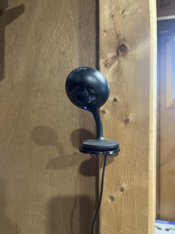 Geeni LOOK HD 720P Smart Wi-Fi Security Camera Mount