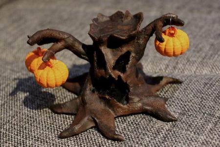 Halloween Tree with Pumpkins