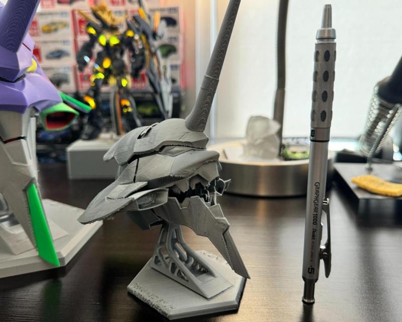 Small EVA 01 on one plate