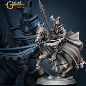 Female Knight Mounted 01