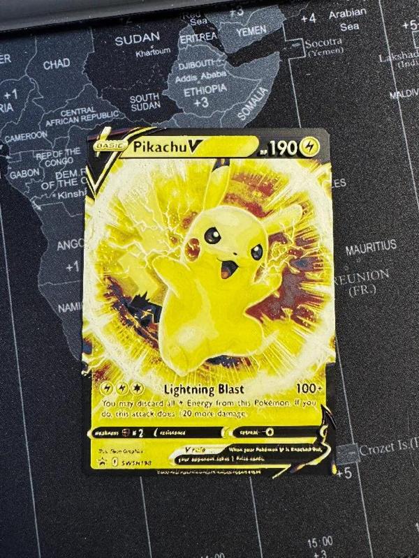 HUEFORGE - Pokemon card - Pikachu - 5 colors   