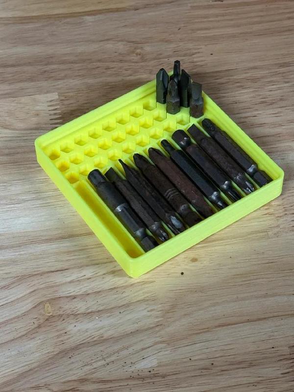 Gridfinity - 2x2x2u_10x-30_bit_caddy   