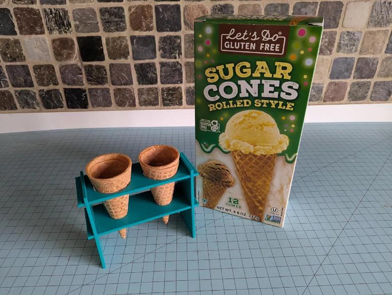 Collapsible Ice Cream Cone Holder   