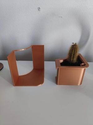 Flower Pot Self-watering
