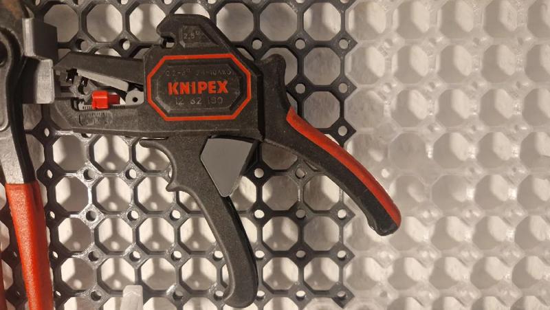 Multiboard KNIPEX 1262180 (Insulation Stripper) Holder Onshape / Parametric   
