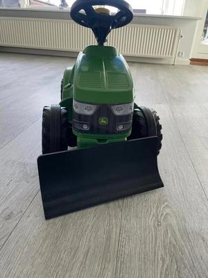 Snow plough to small John deer   