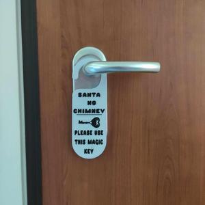 Door hanger for Santa