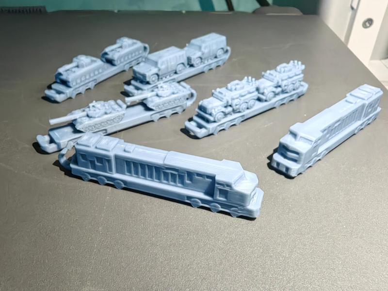 Arms Train EMD-SD40 - Miniature Version