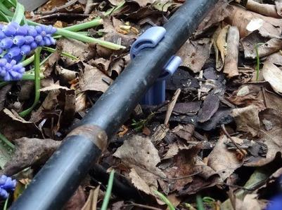 Gardena style - Simple bracket / support - Pipeline 13mm