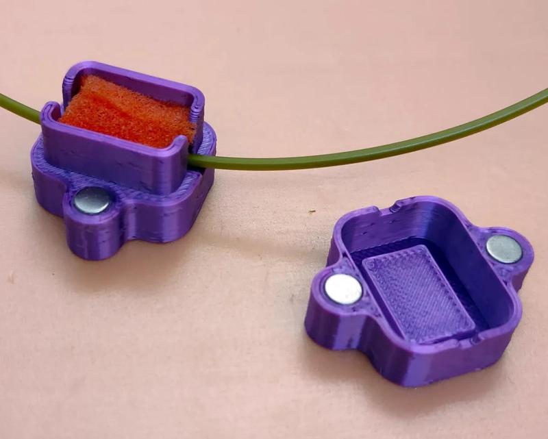 Filament filter / filament cleaner   