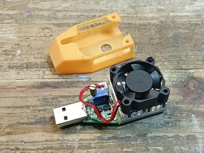 USB load resistor case