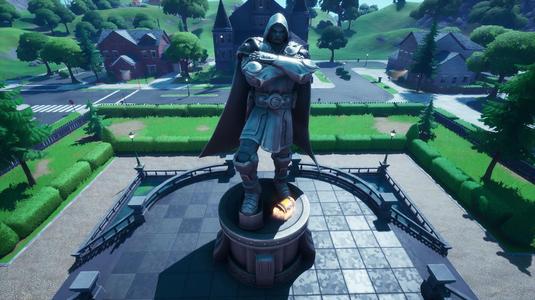 Fortnite Doctor Doom Statue