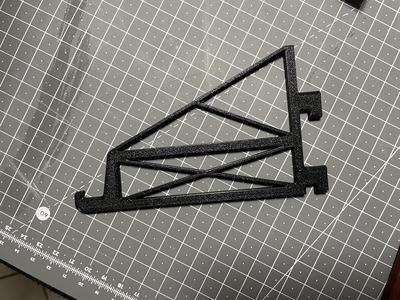 Skadis tablet mount 10°