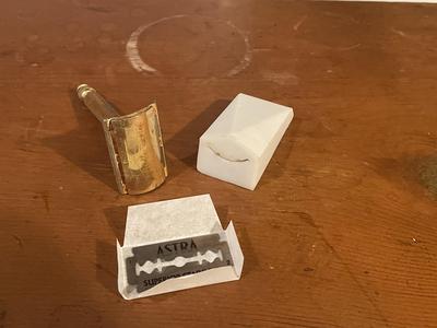 Razor Blade Disposal Case