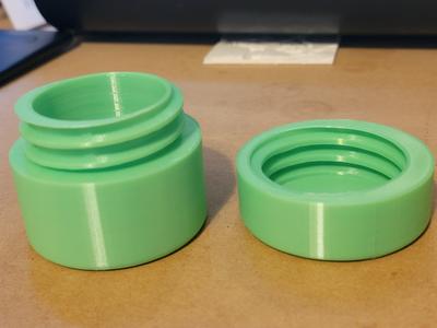 Another threaded container