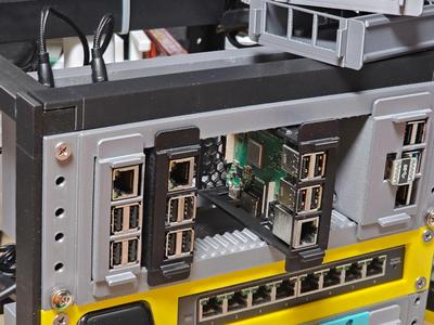 Raspberry pi Blade mount
